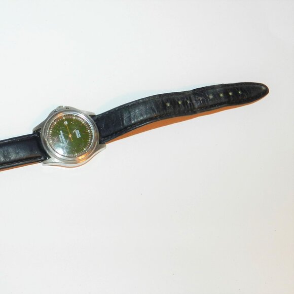 Timex Expedition INDIGLO WR 50M Green Dial Women's w/ Date - Picture 8 of 8